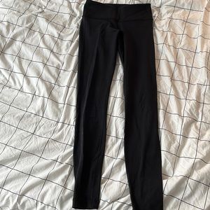 Lululemon black leggings size 4